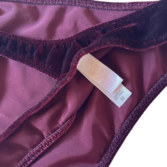 Victoria’s Secret dark red velvet underwire bra and matching thong panty set - Picture 10 of 13